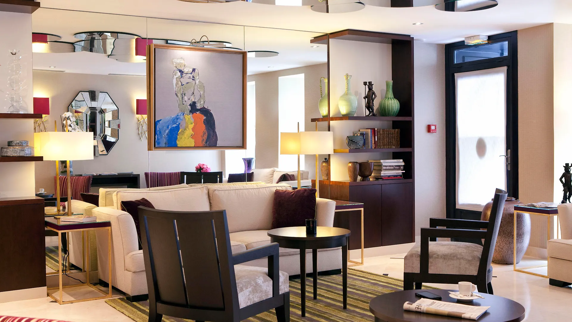 Le Senat Hotel